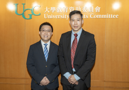 Professor Siew Chong TAN (right) and Professor Alex Man-hon Wong (CityU Co-PI)